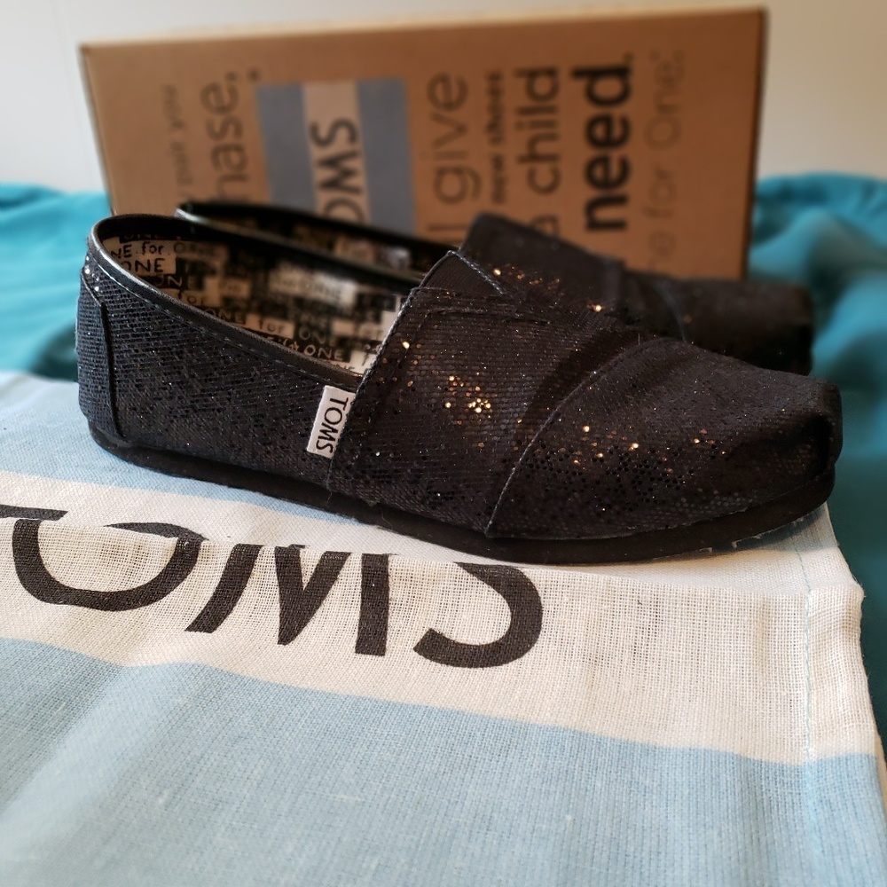 Black sparkly Toms